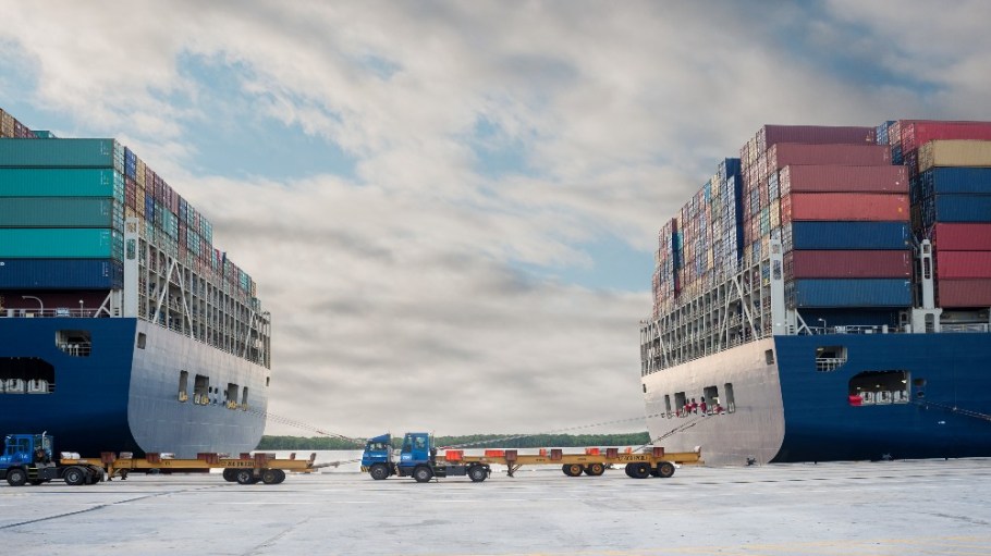 Friday's report projected that 1.96 million TEUs will enter the U.S. in December, a 6.1 percent drop from the same period in 2021.
