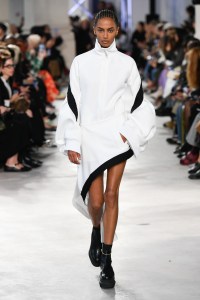 Sacai RTW Spring 2023