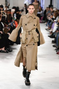 Sacai RTW Spring 2023