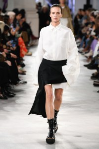 Sacai RTW Spring 2023