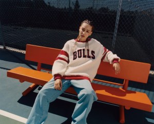 Tommy Hilfiger announce Tuesday the latest drop of the Tommy Jeans collection created in collaboration with the NBA.