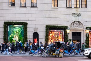 Black Friday shopping in New York City, 2022