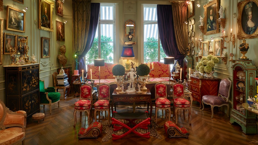 The apartment of Didier Ludot and Félix Farrington