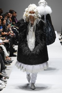 Comme Des Garcons RTW Spring 2023