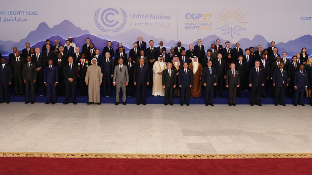 SHARM EL SHEIKH, EGYPT - NOVEMBER 07: World leaders pose for a group photo during the Sharm El-Sheikh Climate Implementation Summit (SCIS) of the UNFCCC COP27 climate conference on November 07, 2022 in Sharm El Sheikh, Egypt. The conference is bringing together political leaders and representatives from 190 countries to discuss climate-related topics including climate change adaptation, climate finance, decarbonisation, agriculture and biodiversity. The conference is running from November 6-18. (Photo by Sean Gallup/Getty Images)