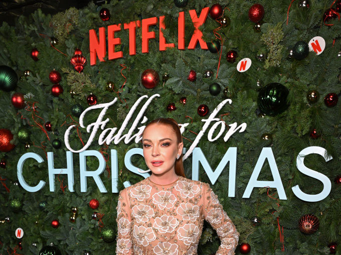 NEW YORK, NEW YORK - NOVEMBER 09: Lindsay Lohan attends Netflix‚Äôs Falling For Christmas Celebratory Holiday Fan Screening with Cast & Crew on November 9, 2022 in New York City (Photo by Bryan Bedder/Getty Images for Netflix)