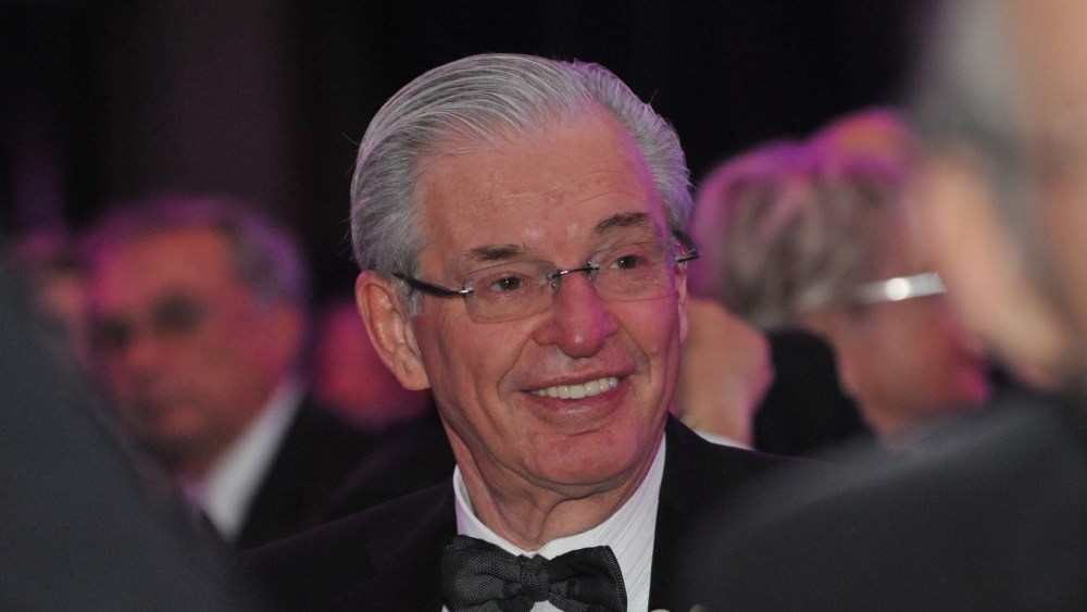 Peerless' Alvin Segal