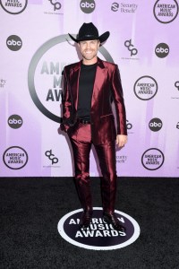 Dustin Lynch at the 2022 American Music Awards held at the Microsoft Theater at L.A. Live on November 20, 2022 in Los Angeles, California.