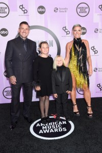 Carey Hart, Willow Hart, Jameson Hart and P!nk at the 2022 American Music Awards held at the Microsoft Theater at L.A. Live on November 20, 2022 in Los Angeles, California.