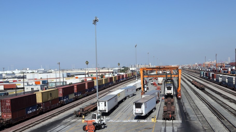 Mixed results in final rail unions' votes on contract ratification