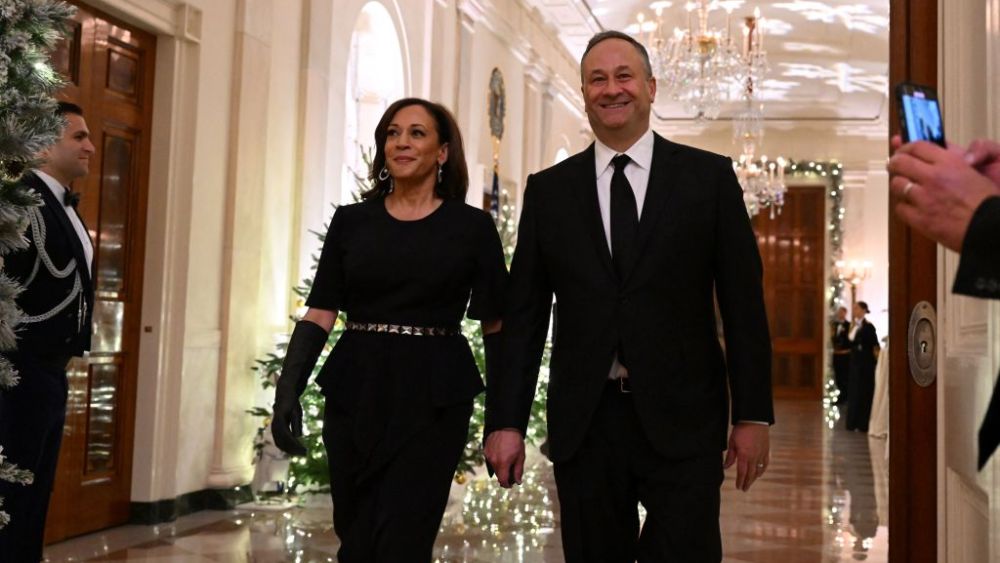 US Vice President Kamala Harris and Second Gentleman Doug Emhoff arrive at a reception for the Kennedy Center Honorees in the East Room of the White House in Washington, DC, on December 4, 2022. (Photo by SAUL LOEB / AFP) (Photo by SAUL LOEB/AFP via Getty Images)
