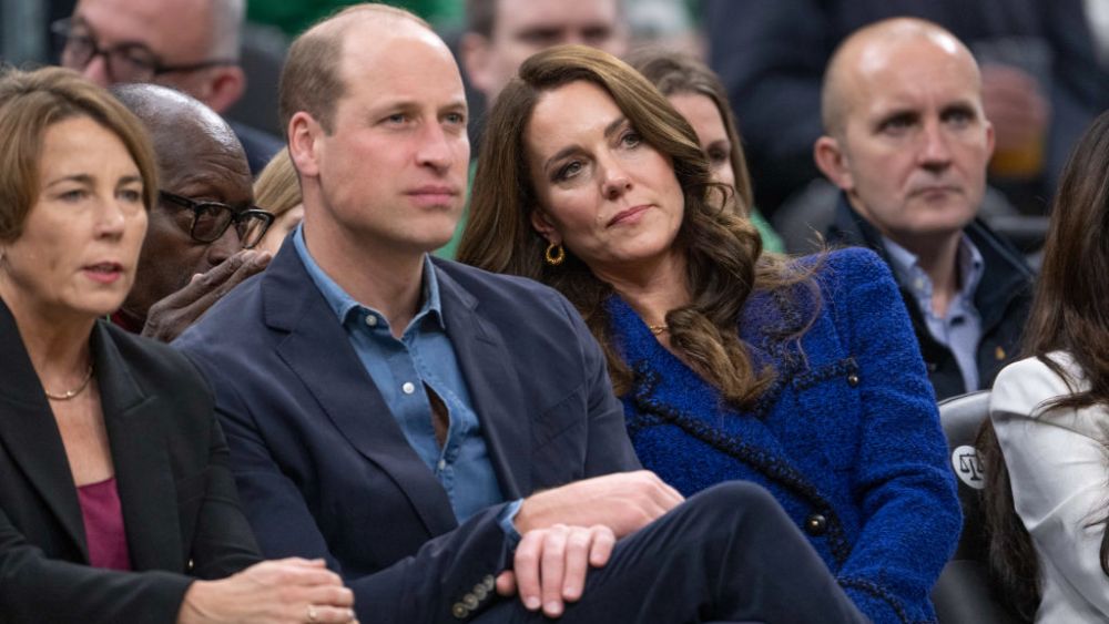 BOSTON, MASSACHUSETTS - NOVEMBER 30:  Prince William, Prince of Wales and Catherine, Princess of Wales in blue chanel tweed jacket, watch the NBA basketball game between the Boston Celtics and the Miami Heat at TD Garden on November 30, 2022 in Boston, Massachusetts. The Prince and Princess of Wales are visiting the coastal city of Boston to attend the second annual Earthshot Prize Awards Ceremony, an event which celebrates those whose work is helping to repair the planet. During their trip, which will last for three days, the royal couple will learn about the environmental challenges Boston faces as well as meeting those who are combating the effects of climate change in the area. (Photo by Paul Edwards - Pool/Getty Images)