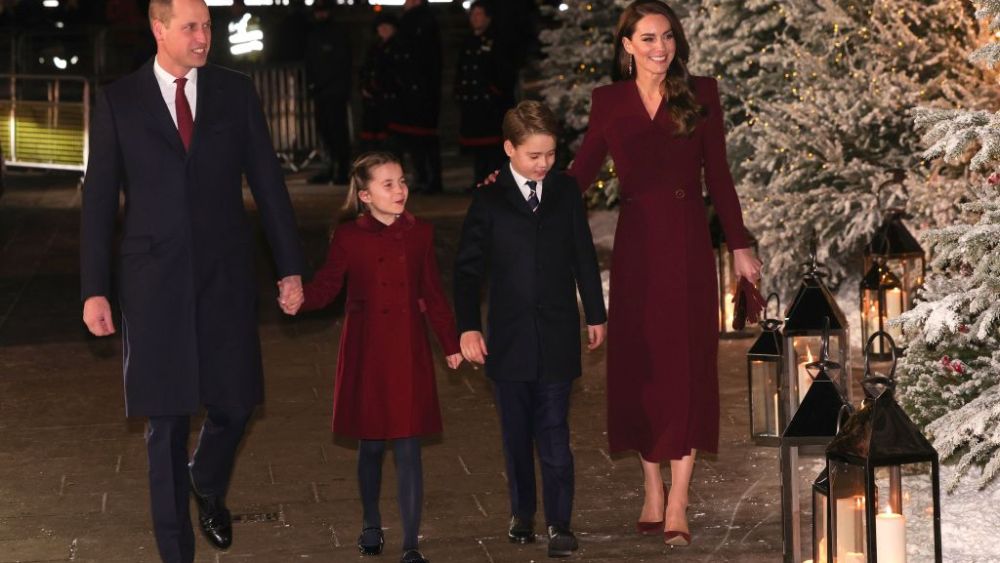 LONDON, ENGLAND - DECEMBER 15: Prince William, Prince of Wales, Princess Charlotte of Wales, Prince George of Wales and Catherine, Princess of Wales attend the 'Together at Christmas' Carol Service at Westminster Abbey on December 15, 2022 in London, England. (Photo by Chris Jackson/Getty Images)