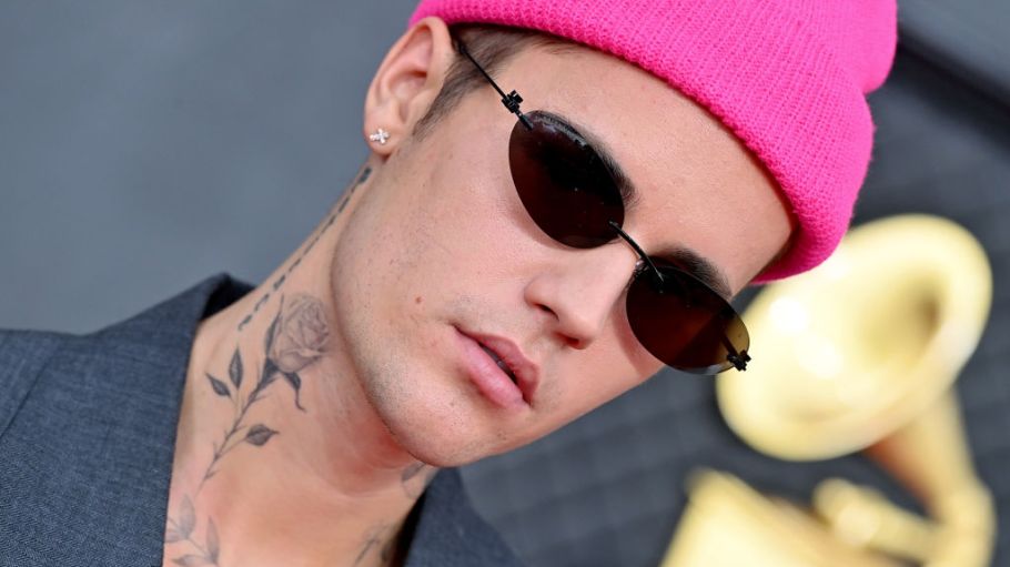 Justin Bieber took to Instagram Monday to claim he never agreed to H&M selling products bearing his likeness.