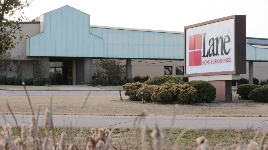 Lawsuits Mount After United Furniture Implosion