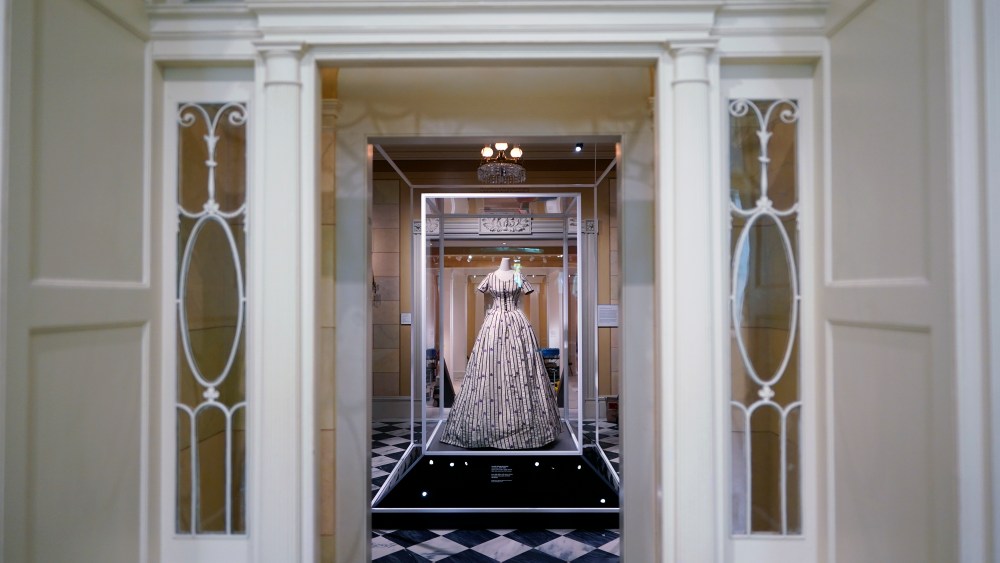 A dress worn by Mary Todd Lincoln is displayed as part of the Met Museum Costume Institute's exhibit "In America: A Lexicon of Fashion," Saturday, April 30, 2022, in New York. (Photo by Charles Sykes/Invision/AP)
