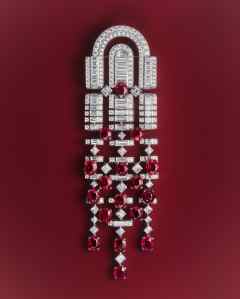 Boucheron Like A Queen Rolling Red