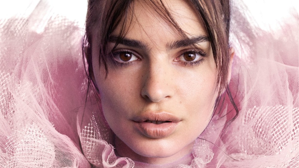 Emily Ratajkowski is the new face of Flowerbomb.