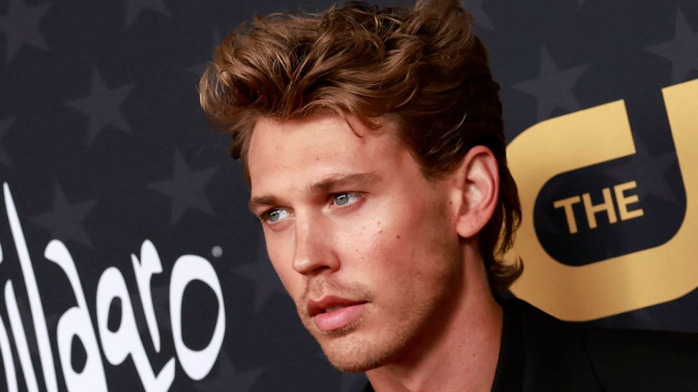 US actor Austin Butler arrives for the 28th Annual Critics Choice Awards at the Fairmont Century Plaza Hotel in Los Angeles, California on January 15, 2023. (Photo by Michael TRAN / AFP) (Photo by MICHAEL TRAN/AFP via Getty Images)