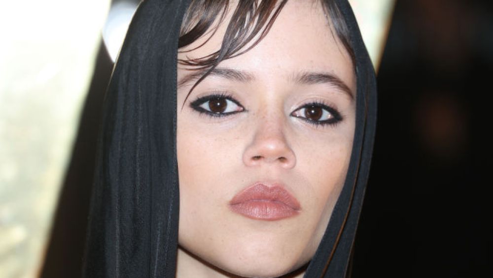PARIS, FRANCE - JANUARY 17: (EDITORIAL USE ONLY - For Non-Editorial use please seek approval from Fashion House) Jenna Ortega attends the Saint Laurent Menswear Fall-Winter 2023-2024 show as part of Paris Fashion Week  on January 17, 2023 in Paris, France. (Photo by Pascal Le Segretain/Getty Images)