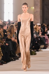 Schiaparelli Couture Spring 2023