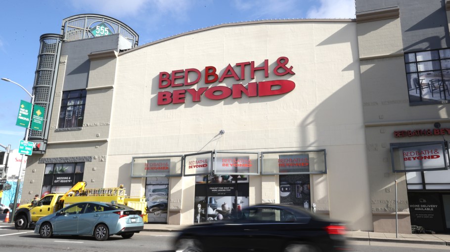 Bed Bath & Beyond closes more stores