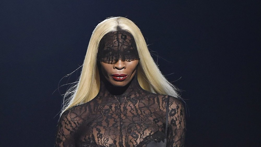 PARIS, FRANCE - JANUARY 26: dominique jackson, A model walks the runway during the Mugler Ready to Wear Fall/Winter 2023-2024 fashion show as part of Paris Fashion Week on January 26, 2023 in Paris, France. (Photo by Victor VIRGILE/Gamma-Rapho via Getty Images)