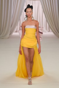 Giambattista Valli Couture Spring 2023