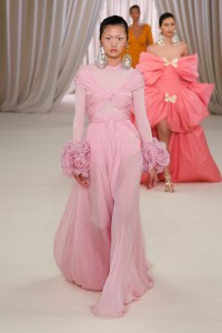 Giambattista Valli Couture Spring 2023