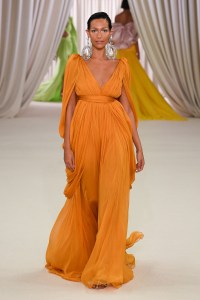 Giambattista Valli Couture Spring 2023