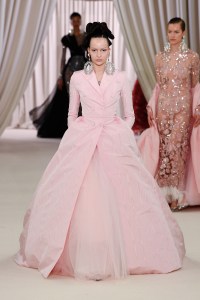 Giambattista Valli Couture Spring 2023