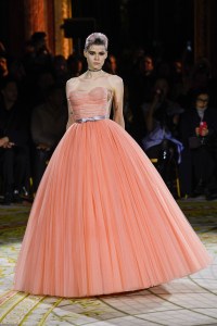 Viktor & Rolf Couture Spring 2023
