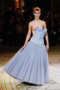 Viktor & Rolf Couture Spring 2023