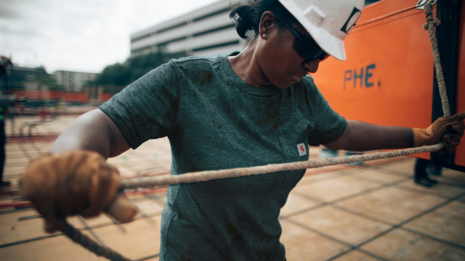 Carhartt empowers women in the skilled trades with call for Spring 2023 “For the Love of Labor” grant applications.