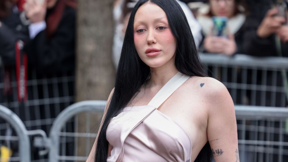MILAN, ITALY - FEBRUARY 22: Noah Cyrus is seen during Milan Fashion Week Womenswear Fall/Winter 2023/2024 on February 22, 2023 in Milan, Italy. (Photo by Arnold Jerocki/GC Images)