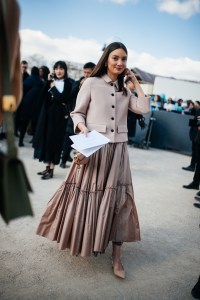 Street style at Paris Fashion Week Fall 2023