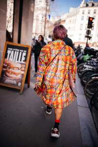 Street style at Paris Fashion Week Fall 2023