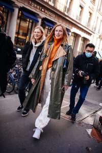 Street style at Paris Fashion Week Fall 2023