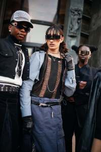 Street style at Paris Fashion Week Fall 2023