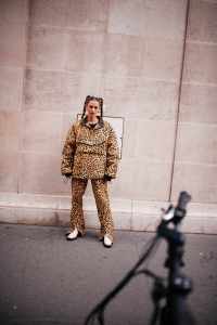 Street style at Paris Fashion Week Fall 2023