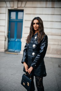 Street style at Paris Fashion Week Fall 2023