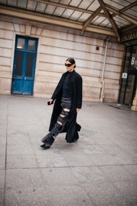 Street style at Paris Fashion Week Fall 2023