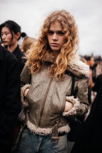 Street style at Paris Fashion Week Fall 2023