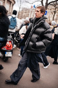 Street style at Paris Fashion Week Fall 2023
