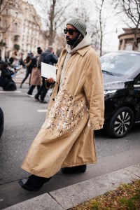 Street style at Paris Fashion Week Fall 2023