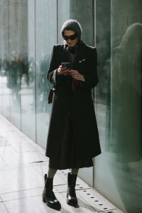 Street style at Paris Fashion Week Fall 2023