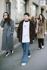 Street style at Paris Fashion Week Fall 2023