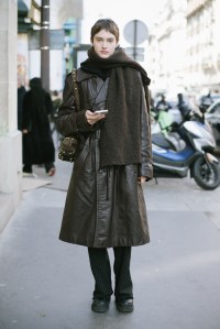 Street style at Paris Fashion Week Fall 2023