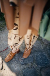 Street style at Paris Fashion Week Fall 2023