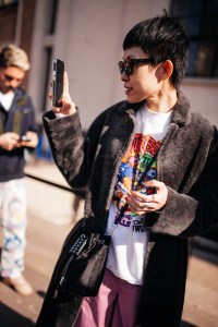 Street style at Paris Fashion Week Fall 2023